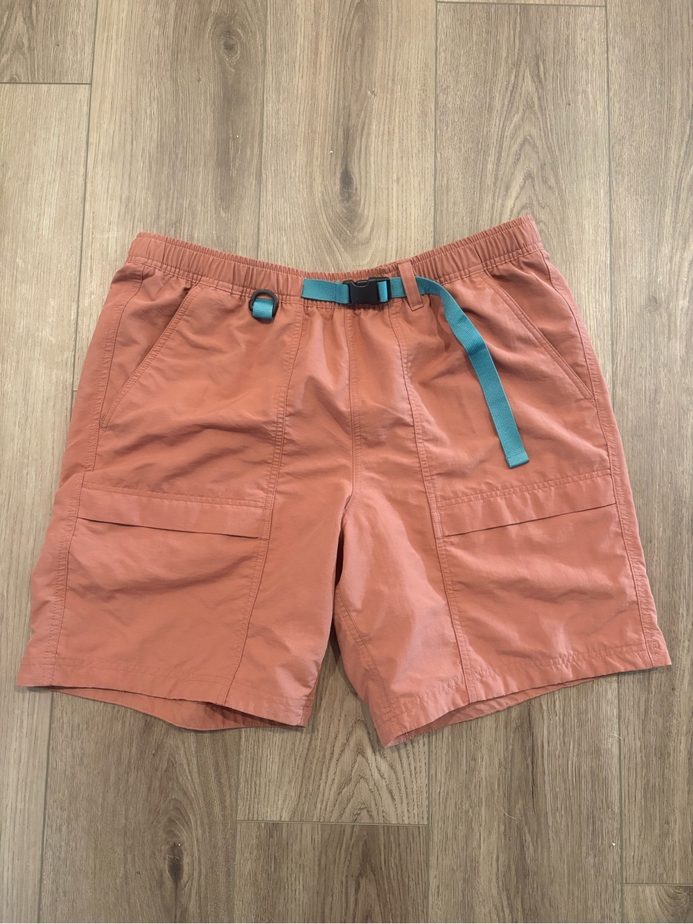 Eddie Bauer Men's Cargo Shorts in Terracotta with Teal Drawstring